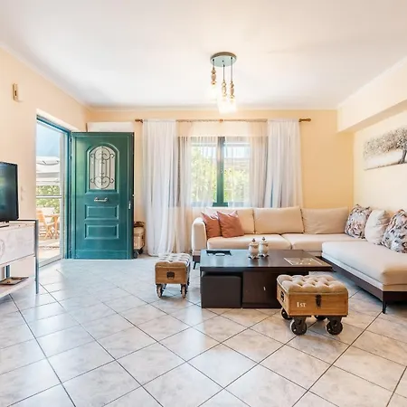 Di Lucia Sálakos